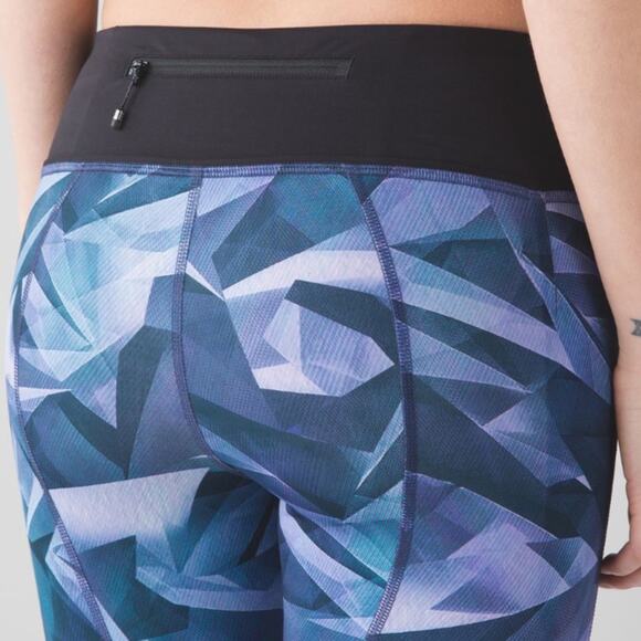 Lululemon Pace Rival Pretty Prism Multi 22” Crop Size 4 - Picture 5 of 10